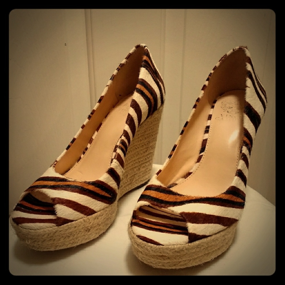 NWOB VINCE CAMUTO Open Toe Wedge Shoes